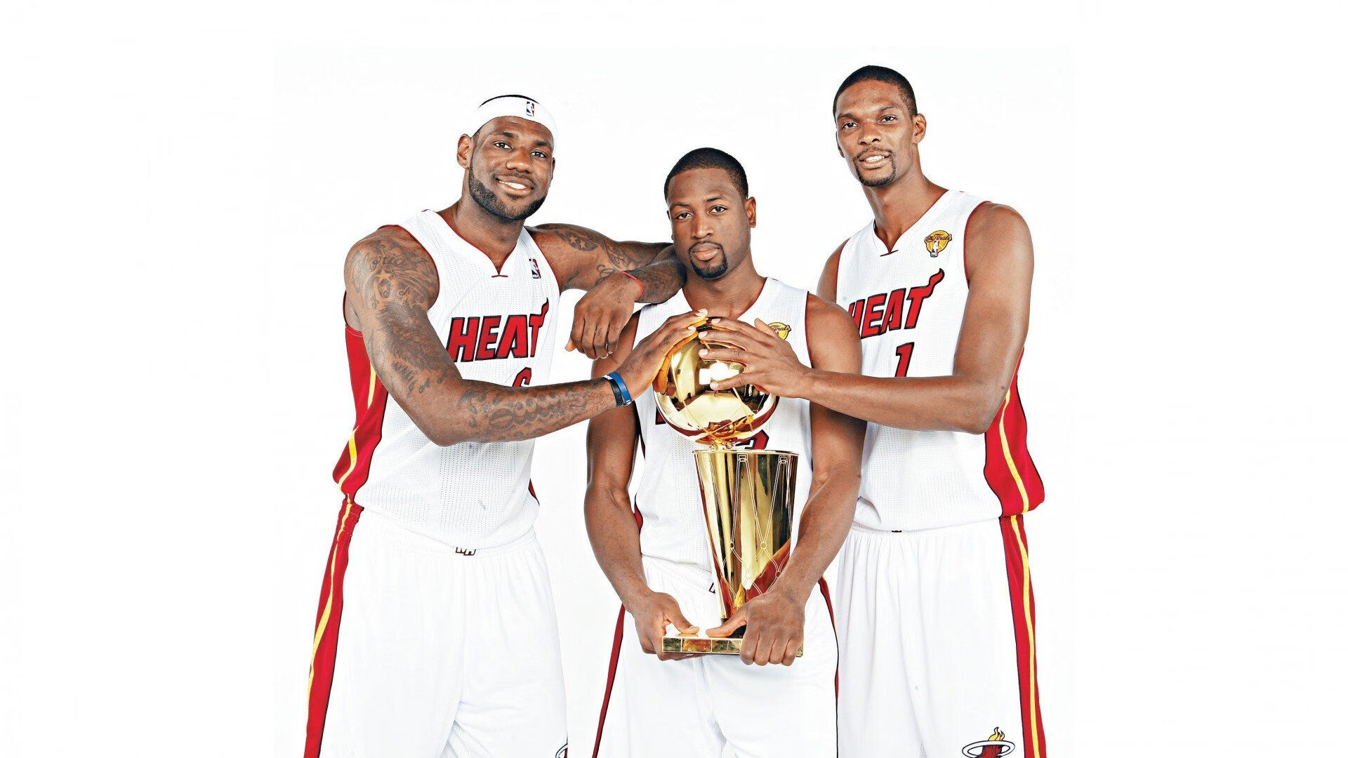 国足临阵变阵显奇效，战术思路更灵活，国足局势